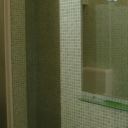 Mandarinoarancio Alojamento de Acomodação e Pequeno-almoço Alezio