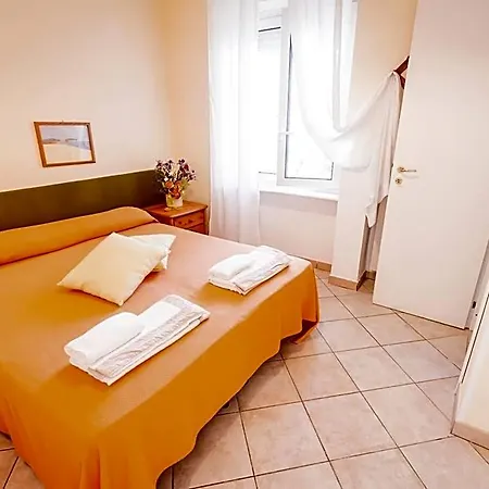 B&B Mandarino E Arancio By Montedelia Tour 알레지오